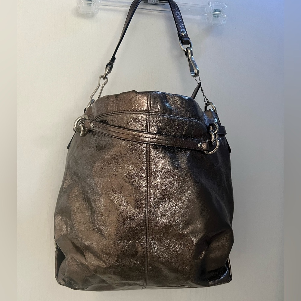 Coach Silver/ Gold purse, great condition, lots of room inside